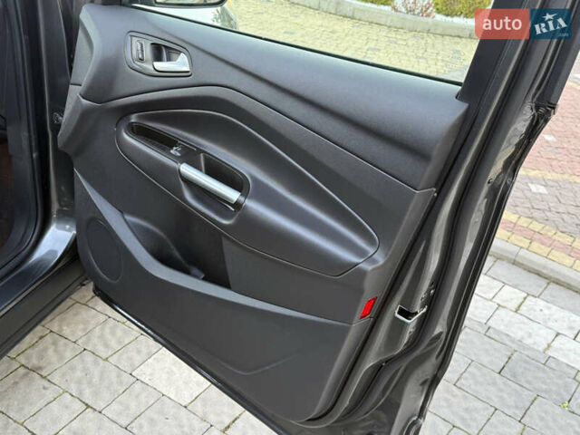 Серый Форд Эскейп, объемом двигателя 1.5 л и пробегом 176 тыс. км за 11999 $, фото 51 на Automoto.ua