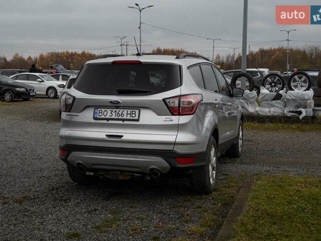 Серый Форд Эскейп, объемом двигателя 2 л и пробегом 33 тыс. км за 15000 $, фото 4 на Automoto.ua