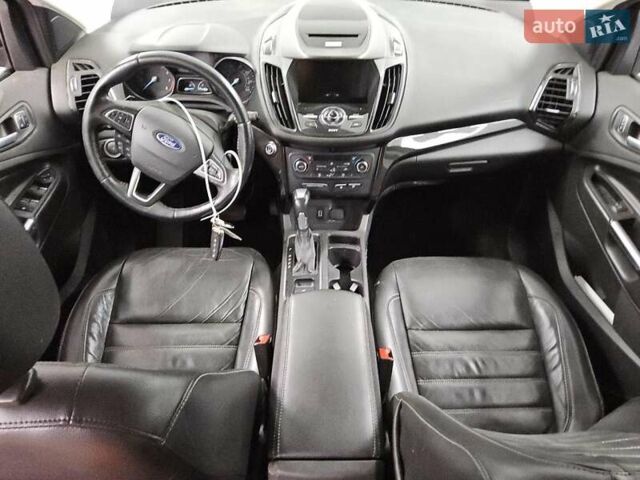 Серый Форд Эскейп, объемом двигателя 1.5 л и пробегом 141 тыс. км за 1800 $, фото 7 на Automoto.ua
