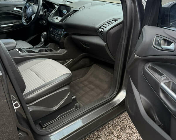 Серый Форд Эскейп, объемом двигателя 1.5 л и пробегом 179 тыс. км за 11300 $, фото 39 на Automoto.ua