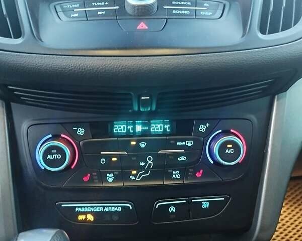 Форд Эскейп 2017 в Немирове на Automoto.ua Серый Форд Эскейп, объемом двигателя 1.5 л и пробегом 118 тыс. км за 14000 $, фото 39 на Automoto.ua