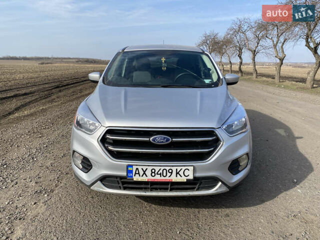 Серый Форд Эскейп, объемом двигателя 1.5 л и пробегом 166 тыс. км за 11500 $, фото 4 на Automoto.ua