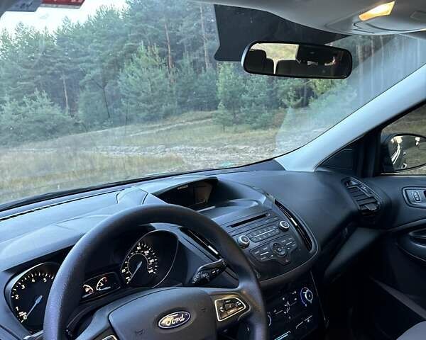 Форд Эскейп 2017 в Кременчуге на Automoto.ua Серый Форд Эскейп, объемом двигателя 2.5 л и пробегом 132 тыс. км за 12900 $, фото 10 на Automoto.ua