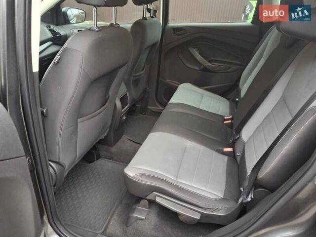 Серый Форд Эскейп, объемом двигателя 2.5 л и пробегом 237 тыс. км за 12700 $, фото 22 на Automoto.ua