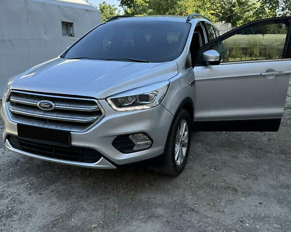 Серый Форд Эскейп, объемом двигателя 1.5 л и пробегом 80 тыс. км за 12000 $, фото 2 на Automoto.ua