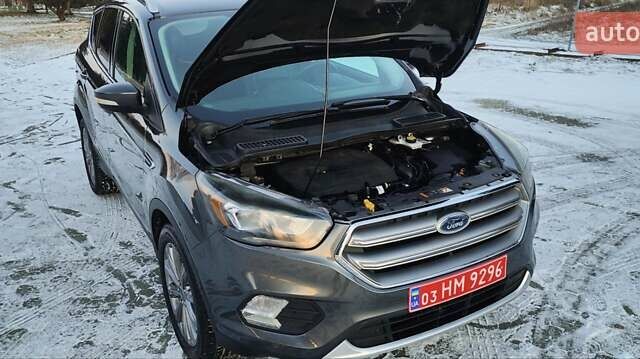 Серый Форд Эскейп, объемом двигателя 1.5 л и пробегом 205 тыс. км за 11999 $, фото 63 на Automoto.ua