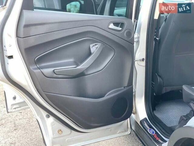 Серый Форд Эскейп, объемом двигателя 1.5 л и пробегом 118 тыс. км за 14690 $, фото 19 на Automoto.ua