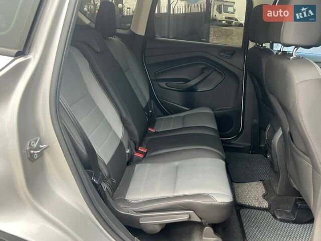 Серый Форд Эскейп, объемом двигателя 2.5 л и пробегом 113 тыс. км за 12490 $, фото 10 на Automoto.ua