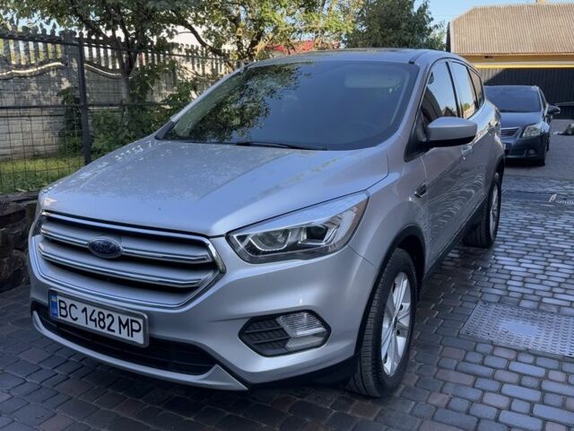 Сірий Форд Ескейп, об'ємом двигуна 2 л та пробігом 138 тис. км за 9600 $, фото 1 на Automoto.ua