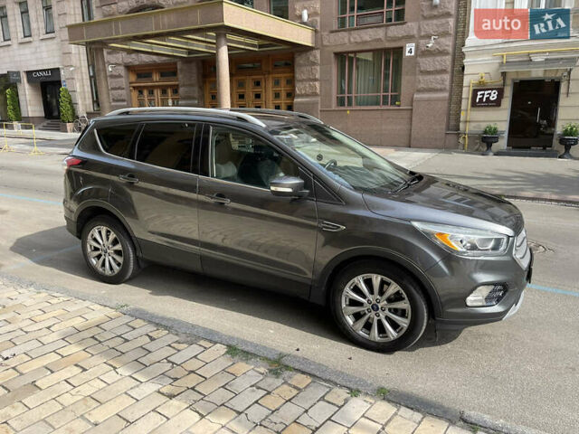 Серый Форд Эскейп, объемом двигателя 2 л и пробегом 86 тыс. км за 16500 $, фото 1 на Automoto.ua