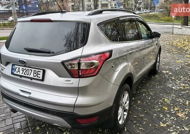 Серый Форд Эскейп, объемом двигателя 1.5 л и пробегом 45 тыс. км за 14800 $, фото 5 на Automoto.ua