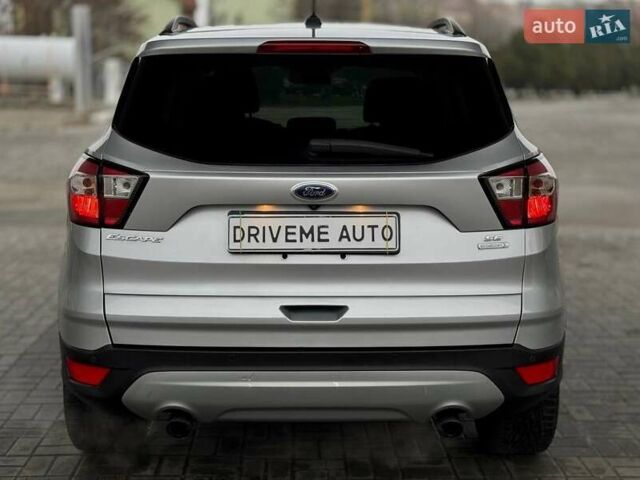 Серый Форд Эскейп, объемом двигателя 1.5 л и пробегом 193 тыс. км за 10999 $, фото 5 на Automoto.ua