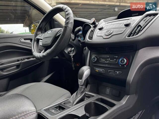 Серый Форд Эскейп, объемом двигателя 2.49 л и пробегом 139 тыс. км за 13500 $, фото 11 на Automoto.ua