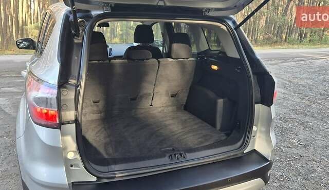 Сірий Форд Ескейп, об'ємом двигуна 1.5 л та пробігом 226 тис. км за 10300 $, фото 15 на Automoto.ua