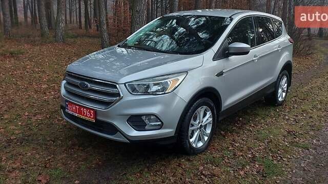 Серый Форд Эскейп, объемом двигателя 1.5 л и пробегом 188 тыс. км за 10700 $, фото 1 на Automoto.ua
