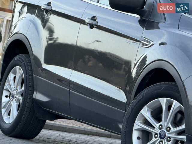 Серый Форд Эскейп, объемом двигателя 1.5 л и пробегом 176 тыс. км за 11999 $, фото 7 на Automoto.ua