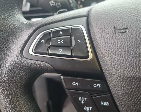 Сірий Форд Ескейп, об'ємом двигуна 1.5 л та пробігом 136 тис. км за 13500 $, фото 13 на Automoto.ua