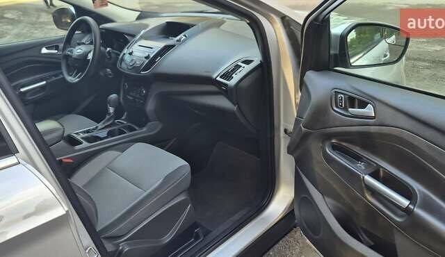 Сірий Форд Ескейп, об'ємом двигуна 1.5 л та пробігом 226 тис. км за 10300 $, фото 17 на Automoto.ua