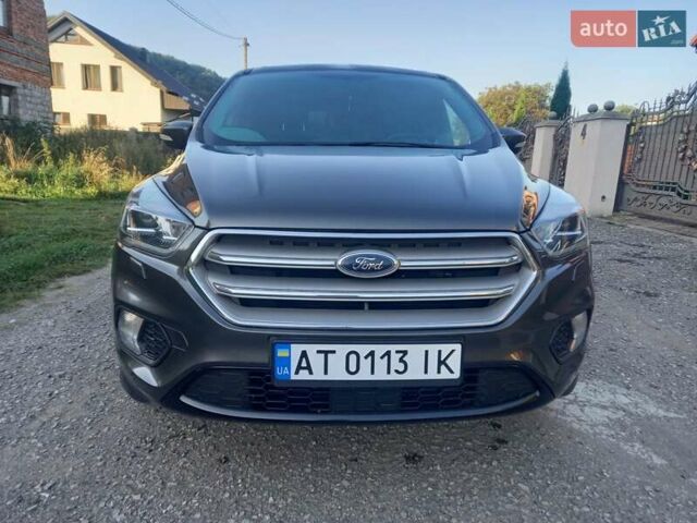 Сірий Форд Ескейп, об'ємом двигуна 2 л та пробігом 135 тис. км за 11300 $, фото 5 на Automoto.ua