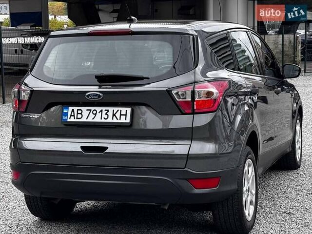 Серый Форд Эскейп, объемом двигателя 2.49 л и пробегом 139 тыс. км за 13500 $, фото 6 на Automoto.ua