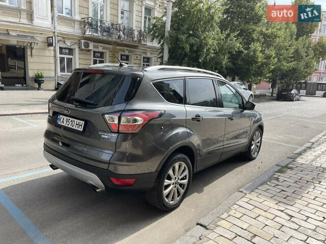 Сірий Форд Ескейп, об'ємом двигуна 2 л та пробігом 82 тис. км за 17500 $, фото 2 на Automoto.ua