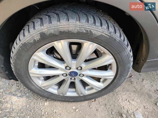 Форд Эскейп 2017 в Барвенковом на Automoto.ua Серый Форд Эскейп, объемом двигателя 2 л и пробегом 134 тыс. км за 13450 $, фото 4 на Automoto.ua