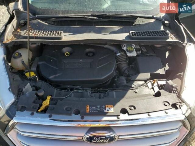 Серый Форд Эскейп, объемом двигателя 2 л и пробегом 115 тыс. км за 1700 $, фото 11 на Automoto.ua