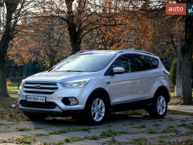Сірий Форд Ескейп, об'ємом двигуна 2 л та пробігом 137 тис. км за 12900 $, фото 5 на Automoto.ua