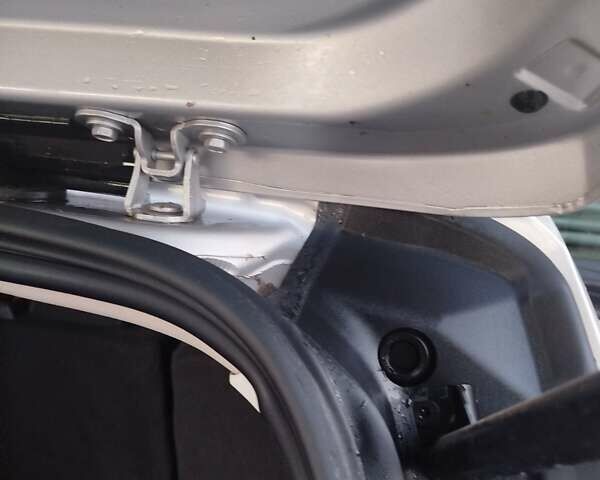 Форд Эскейп 2017 в Немирове на Automoto.ua Серый Форд Эскейп, объемом двигателя 1.5 л и пробегом 118 тыс. км за 14000 $, фото 29 на Automoto.ua