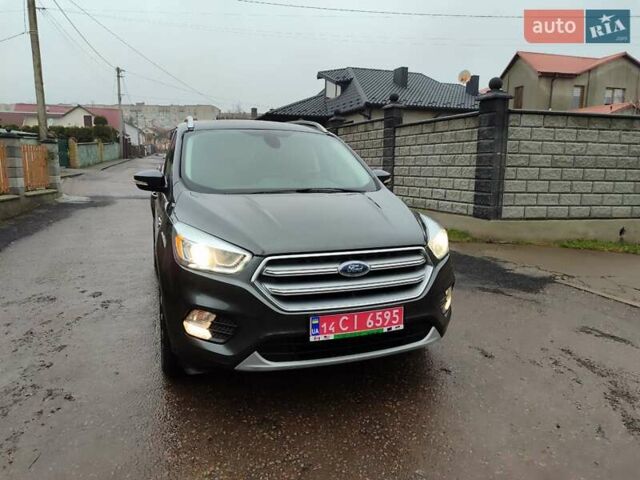 Сірий Форд Ескейп, об'ємом двигуна 2 л та пробігом 204 тис. км за 12200 $, фото 4 на Automoto.ua