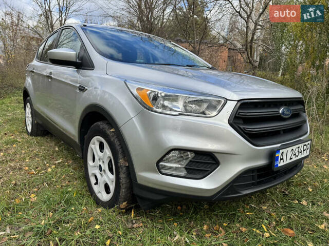 Форд Эскейп 2017 в Белой Церкве на Automoto.ua Серый Форд Эскейп, объемом двигателя 2.5 л и пробегом 195 тыс. км за 12600 $, фото 18 на Automoto.ua