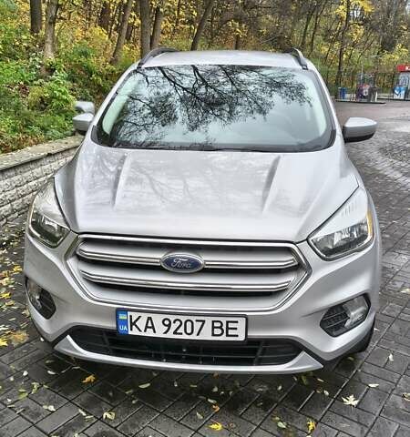 Серый Форд Эскейп, объемом двигателя 1.5 л и пробегом 45 тыс. км за 14800 $, фото 2 на Automoto.ua