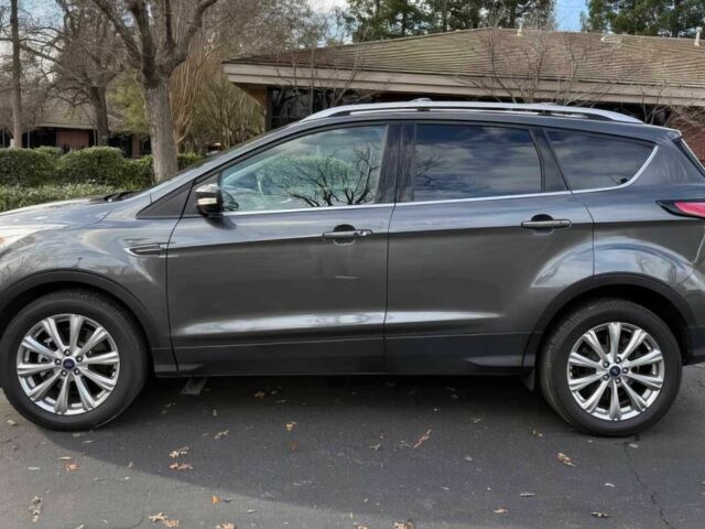 Сірий Форд Ескейп, об'ємом двигуна 2 л та пробігом 58 тис. км за 6300 $, фото 3 на Automoto.ua