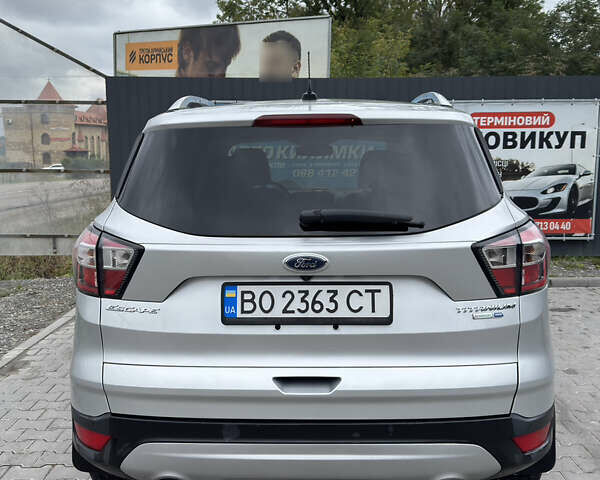 Сірий Форд Ескейп, об'ємом двигуна 1.5 л та пробігом 163 тис. км за 13000 $, фото 6 на Automoto.ua