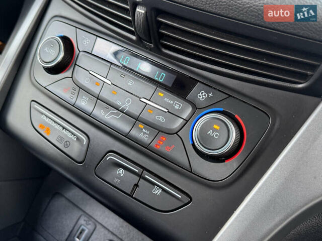 Серый Форд Эскейп, объемом двигателя 1.5 л и пробегом 176 тыс. км за 11999 $, фото 55 на Automoto.ua