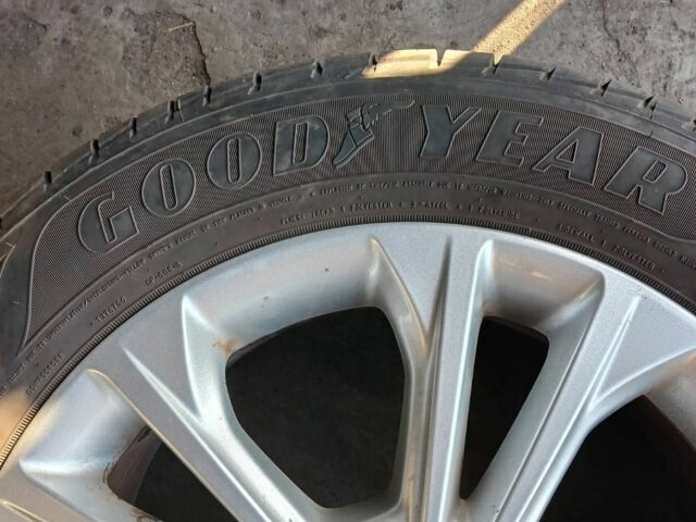 Серый Форд Эскейп, объемом двигателя 1.5 л и пробегом 130 тыс. км за 12500 $, фото 7 на Automoto.ua