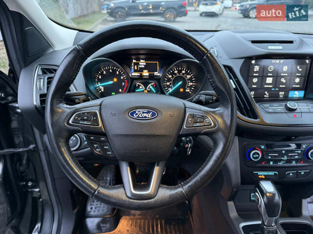 Серый Форд Эскейп, объемом двигателя 1.5 л и пробегом 155 тыс. км за 15500 $, фото 56 на Automoto.ua