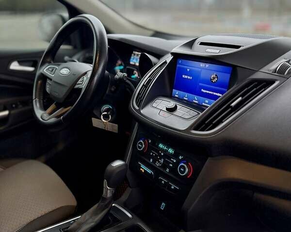 Серый Форд Эскейп, объемом двигателя 1.5 л и пробегом 193 тыс. км за 10999 $, фото 21 на Automoto.ua