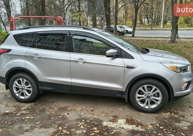 Серый Форд Эскейп, объемом двигателя 1.5 л и пробегом 45 тыс. км за 14800 $, фото 11 на Automoto.ua