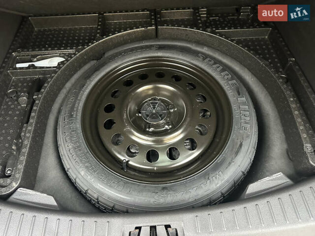 Серый Форд Эскейп, объемом двигателя 1.5 л и пробегом 102 тыс. км за 11500 $, фото 21 на Automoto.ua