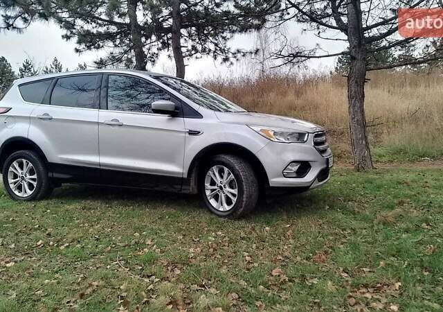 Сірий Форд Ескейп, об'ємом двигуна 1.5 л та пробігом 154 тис. км за 10500 $, фото 1 на Automoto.ua