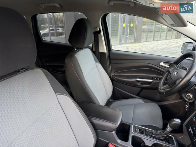 Серый Форд Эскейп, объемом двигателя 1.5 л и пробегом 167 тыс. км за 13000 $, фото 22 на Automoto.ua