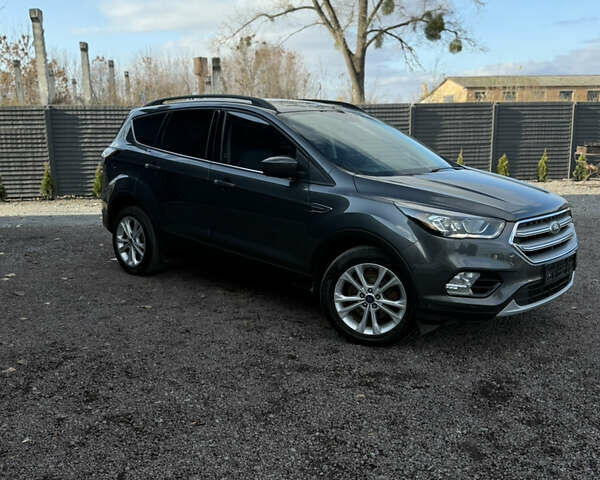 Серый Форд Эскейп, объемом двигателя 1.5 л и пробегом 179 тыс. км за 11300 $, фото 2 на Automoto.ua