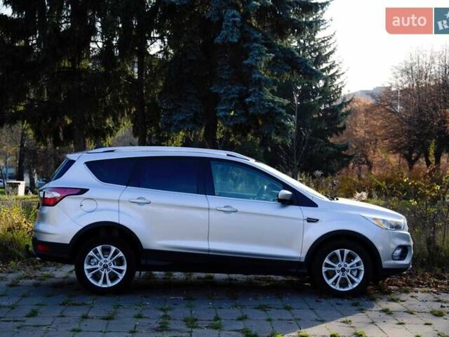 Сірий Форд Ескейп, об'ємом двигуна 2 л та пробігом 137 тис. км за 12900 $, фото 13 на Automoto.ua