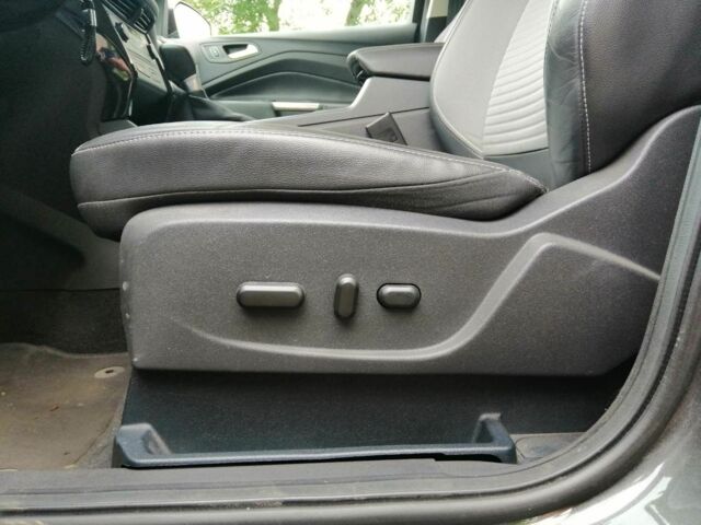 Серый Форд Эскейп, объемом двигателя 1.5 л и пробегом 135 тыс. км за 14200 $, фото 8 на Automoto.ua