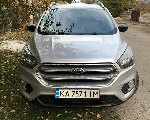 Сірий Форд Ескейп, об'ємом двигуна 2.5 л та пробігом 87 тис. км за 13800 $, фото 3 на Automoto.ua