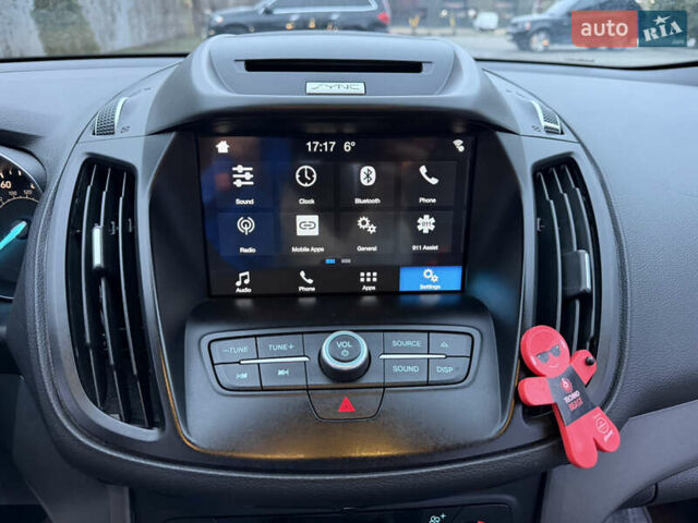 Серый Форд Эскейп, объемом двигателя 1.5 л и пробегом 155 тыс. км за 15500 $, фото 44 на Automoto.ua