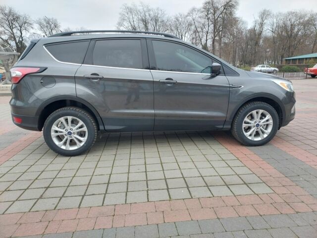 Сірий Форд Ескейп, об'ємом двигуна 1.5 л та пробігом 131 тис. км за 11950 $, фото 6 на Automoto.ua