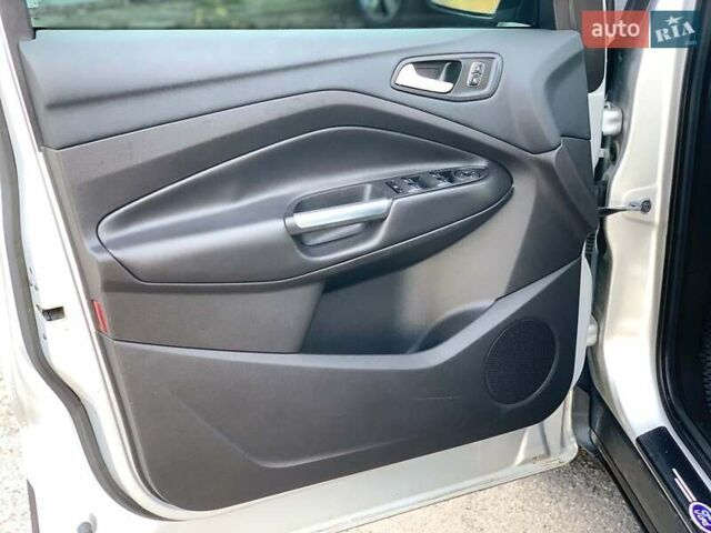 Серый Форд Эскейп, объемом двигателя 1.5 л и пробегом 118 тыс. км за 14690 $, фото 20 на Automoto.ua