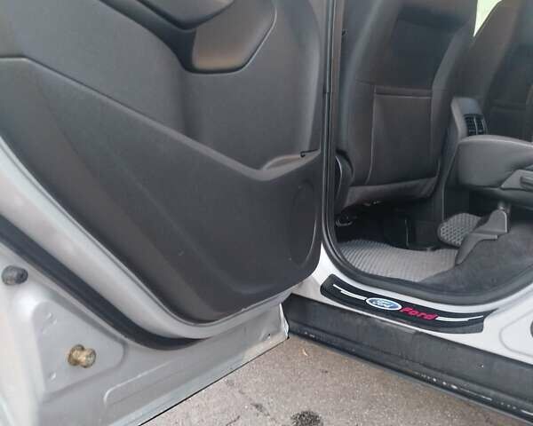 Форд Эскейп 2017 в Немирове на Automoto.ua Серый Форд Эскейп, объемом двигателя 1.5 л и пробегом 118 тыс. км за 14000 $, фото 42 на Automoto.ua